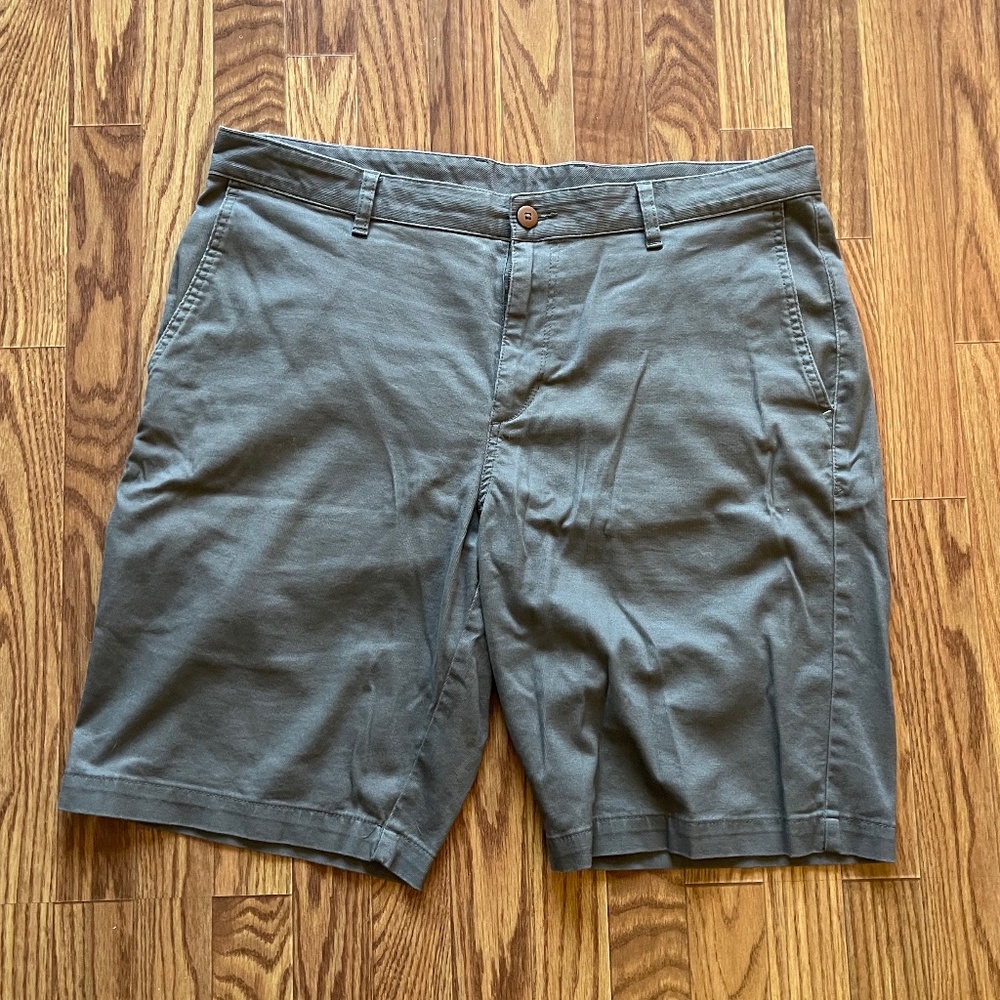 Tommy Bahama Cargo Shorts, Men's 36